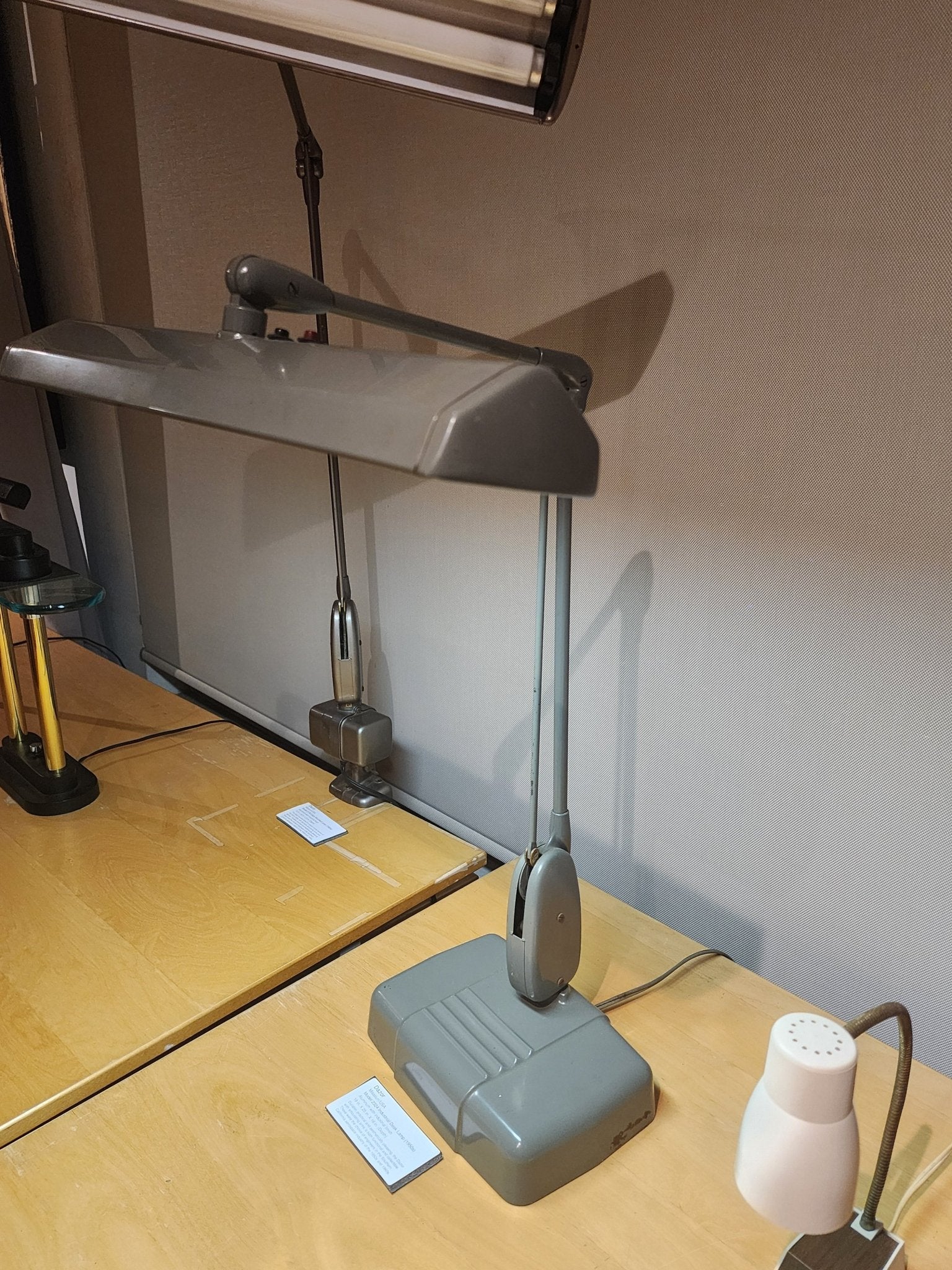 Dazor Model 2324 Industrial Desk Lamp (1950s) - MCMODSTORE