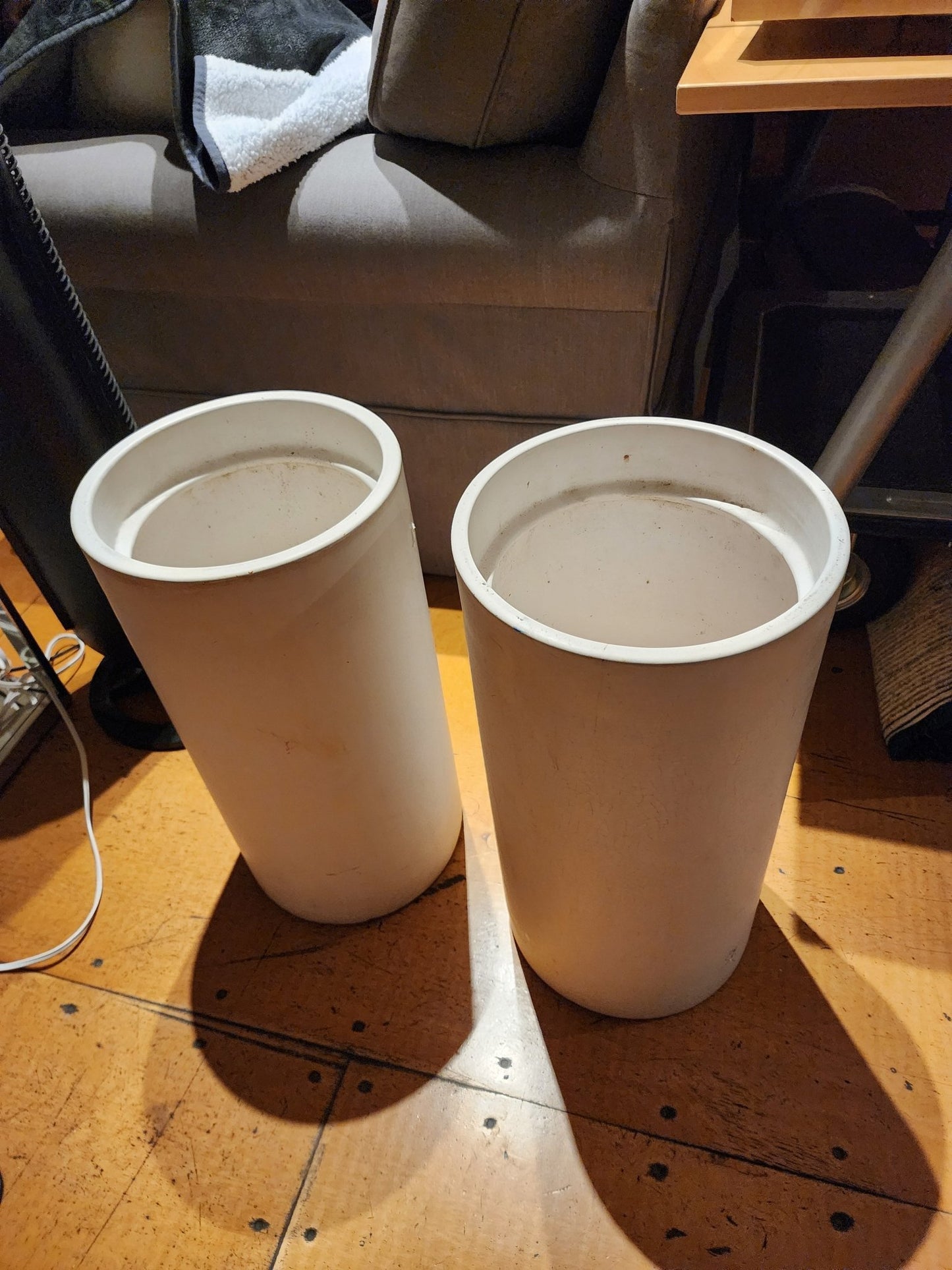 Iconic Tall Mid - Century Vases by Gainey Ceramics - 2 - MCMODSTORE