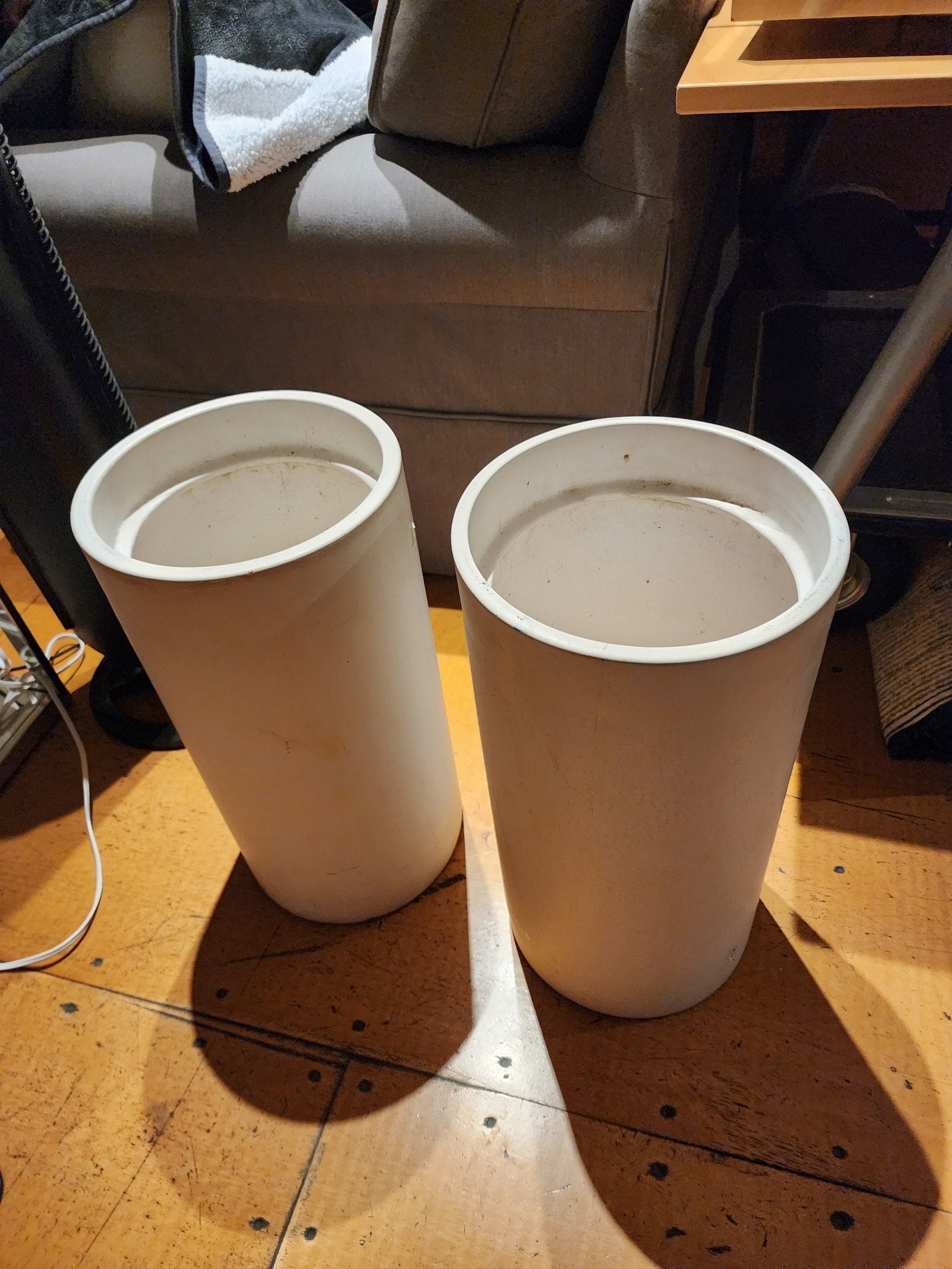 Iconic Tall Mid - Century Vases by Gainey Ceramics - 2 - MCMODSTORE