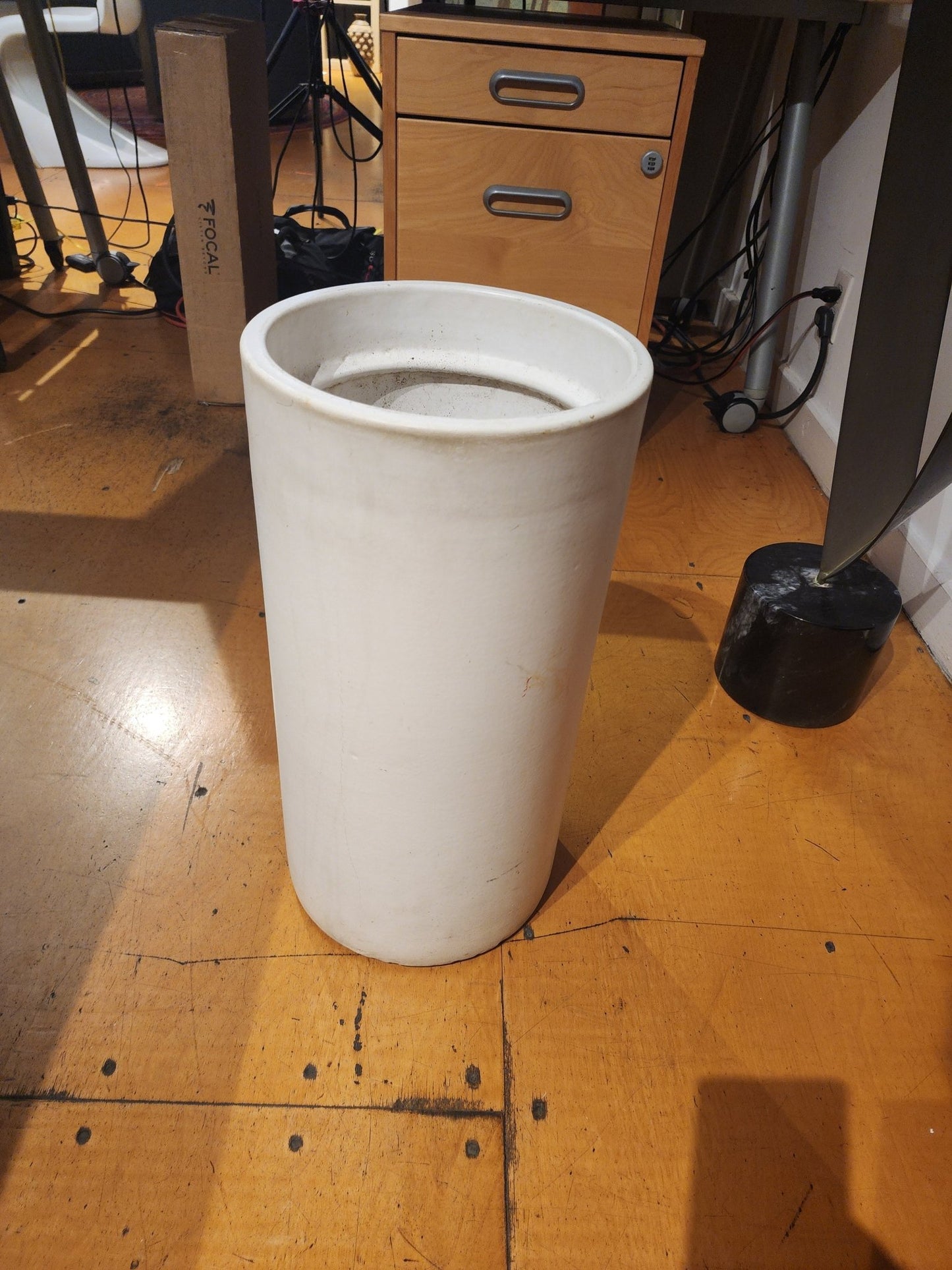 Iconic Tall Mid - Century Vases by Gainey Ceramics - 2 - MCMODSTORE